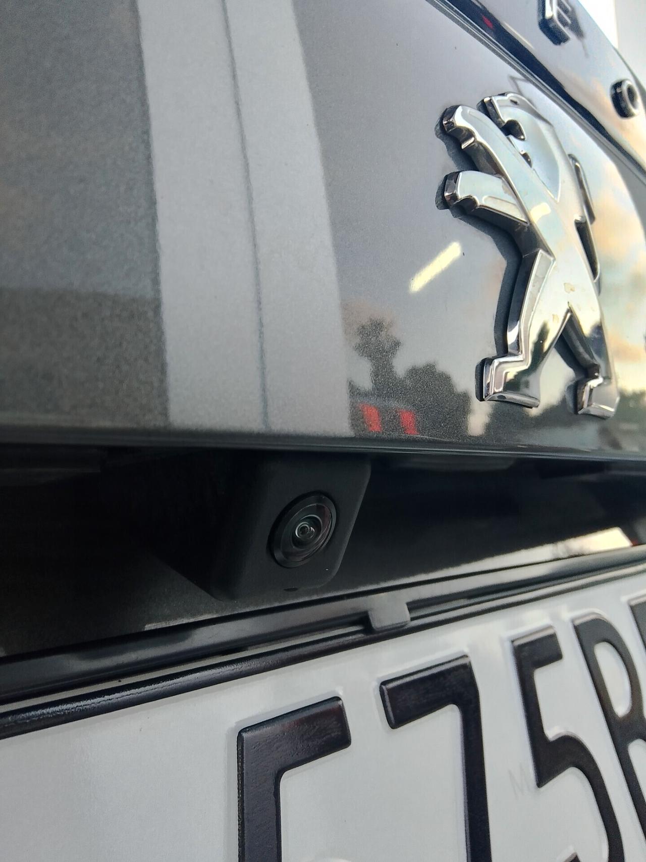 Peugeot 2008 BlueHDi 130 S&S EAT8 Allure Pack
