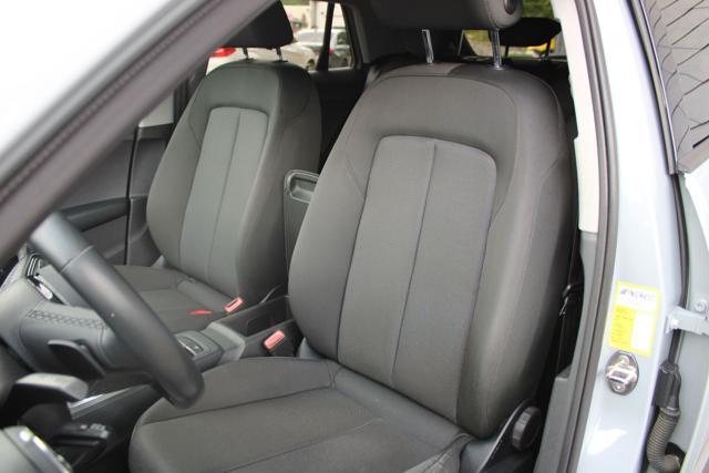 AUDI Q2 35 TFSI S tronic Identity Black
