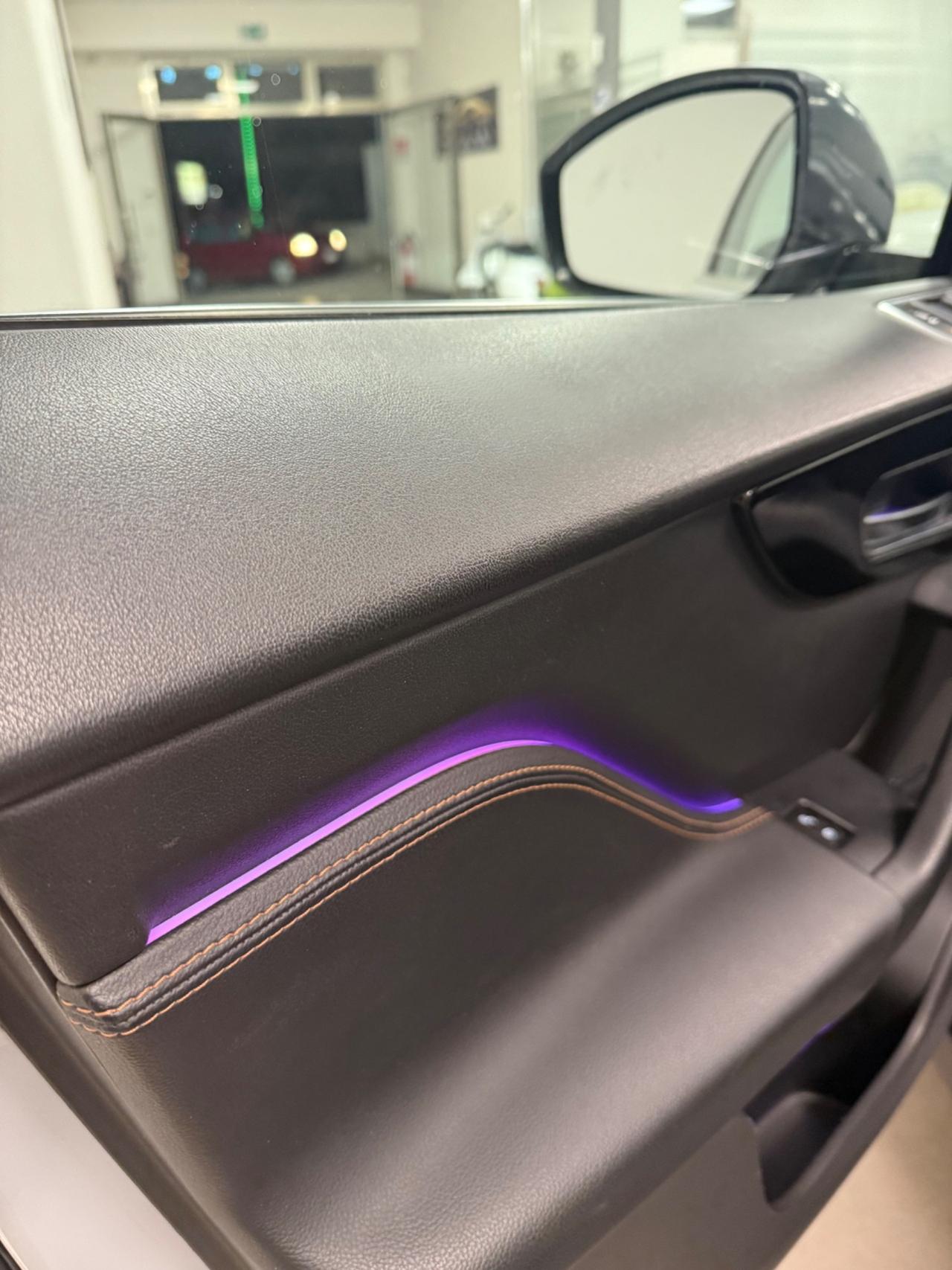 Jaguar F-Pace 2.0 D 180 CV AWD aut. R-Sport