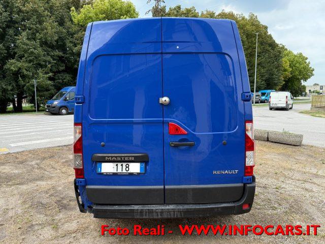 RENAULT Master T33 2.3 dCi 135 CV PASSO MEDIO