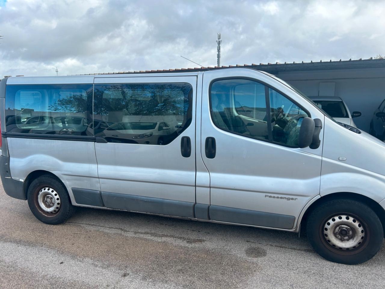 Renault Trafic T27 2.0 dCi/115 PC-TN Passenger 9 POSTI Confort