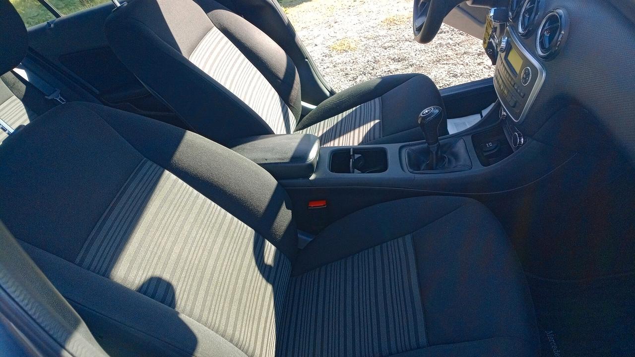 Mercedes-benz A 160 d 90 CV per neopatentati