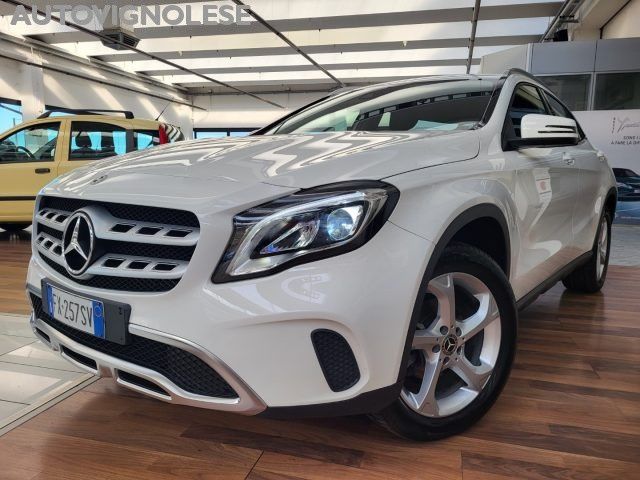 MERCEDES-BENZ GLA 180 Sport NAVI-RETROC-PORT ELETTR -UNIPROP