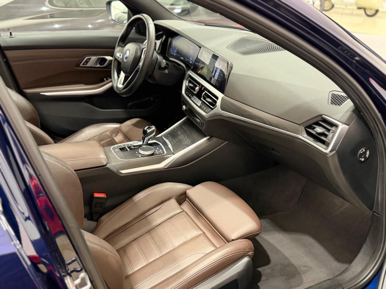 Bmw 330e xDrive Touring FULL, UNIPRO