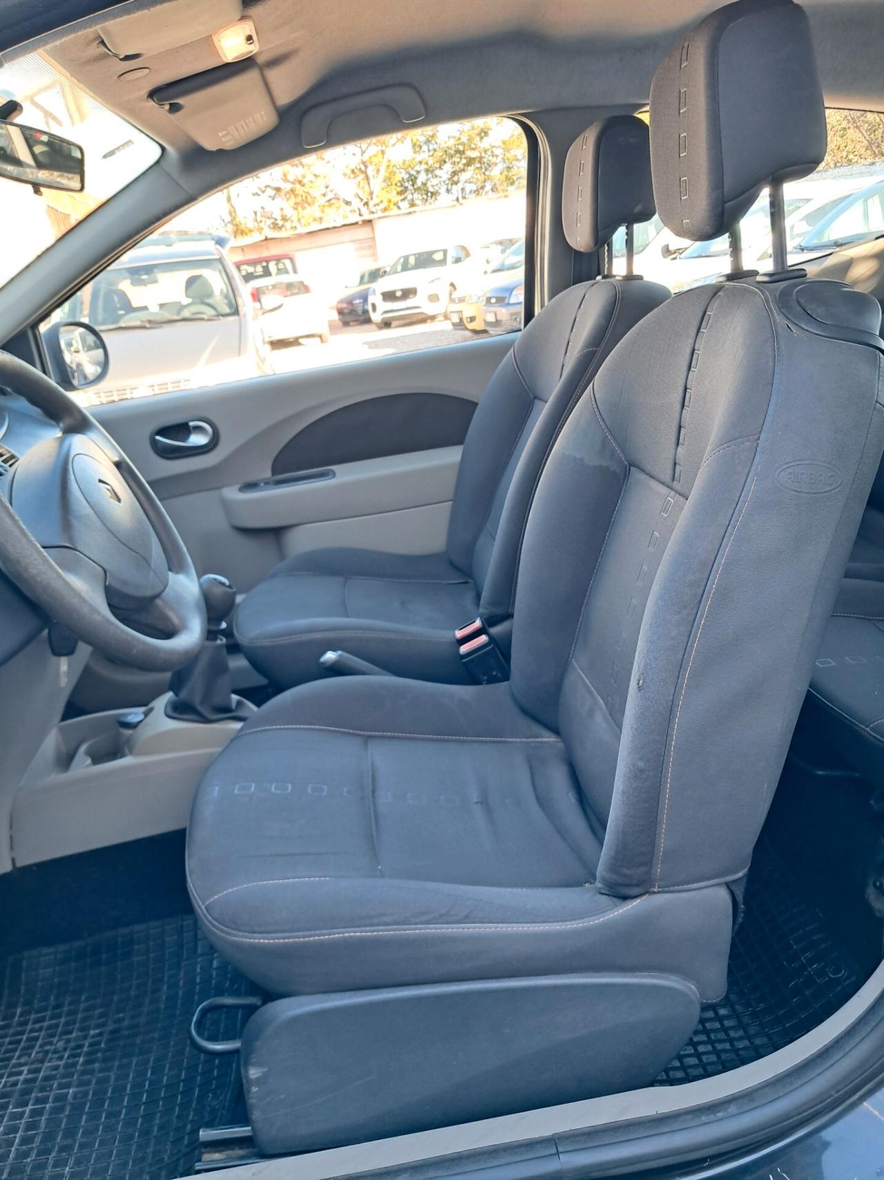 Renault Twingo 1.2 8V Dynamique