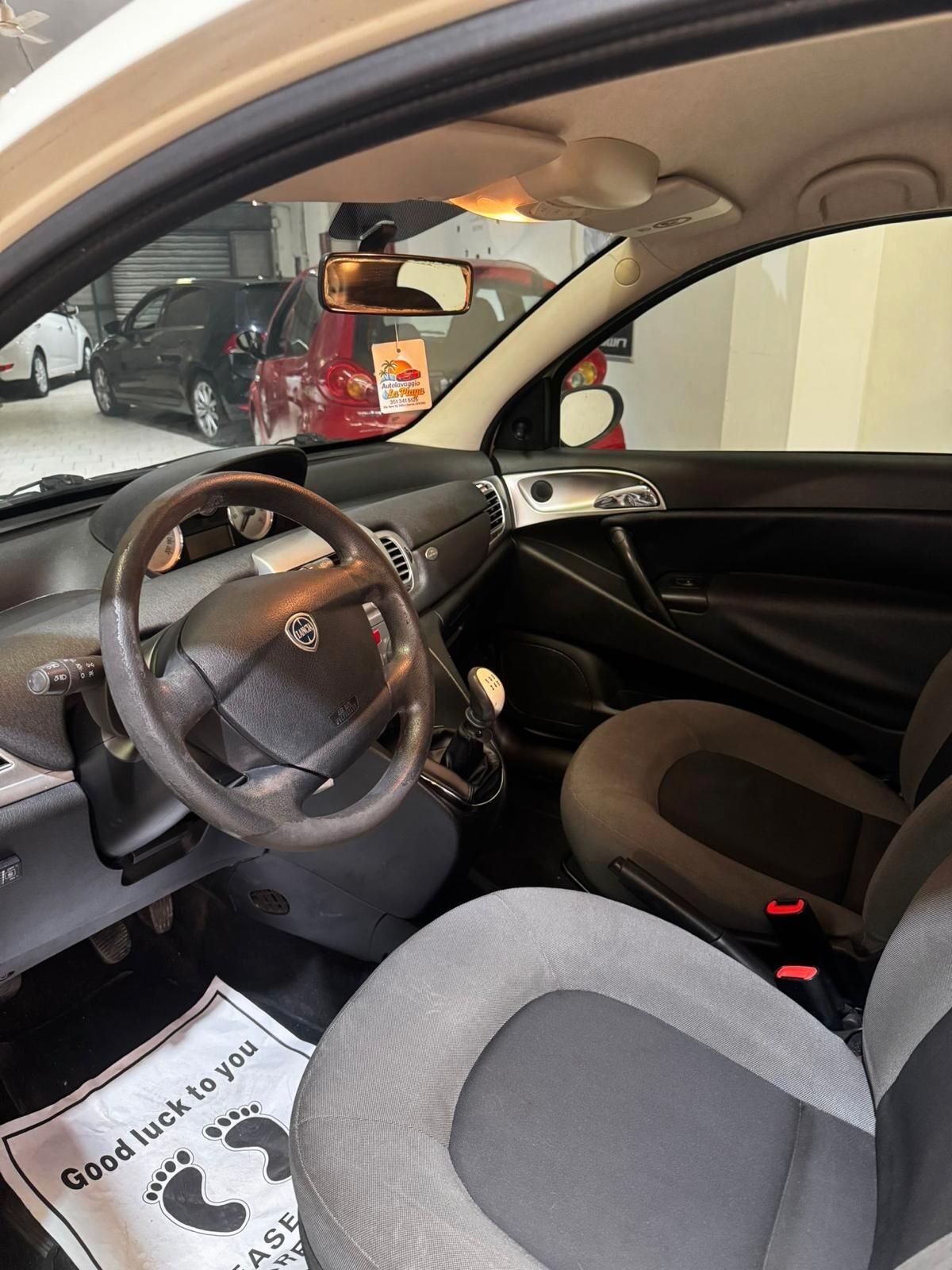 Lancia Ypsilon 1.4 Argento Ecochic GPL