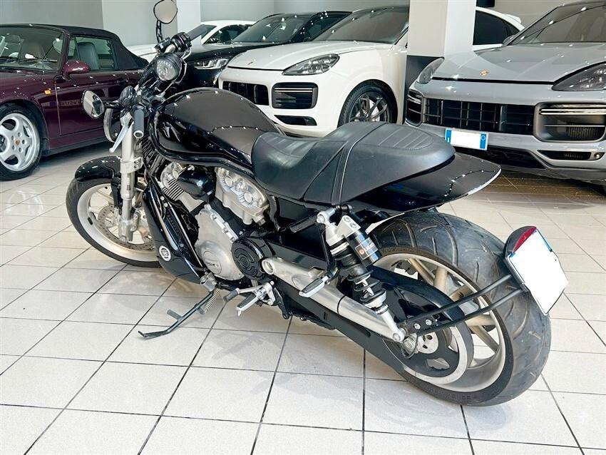 Harley-davidson 1130 V-ROD - VRSCR Street Road