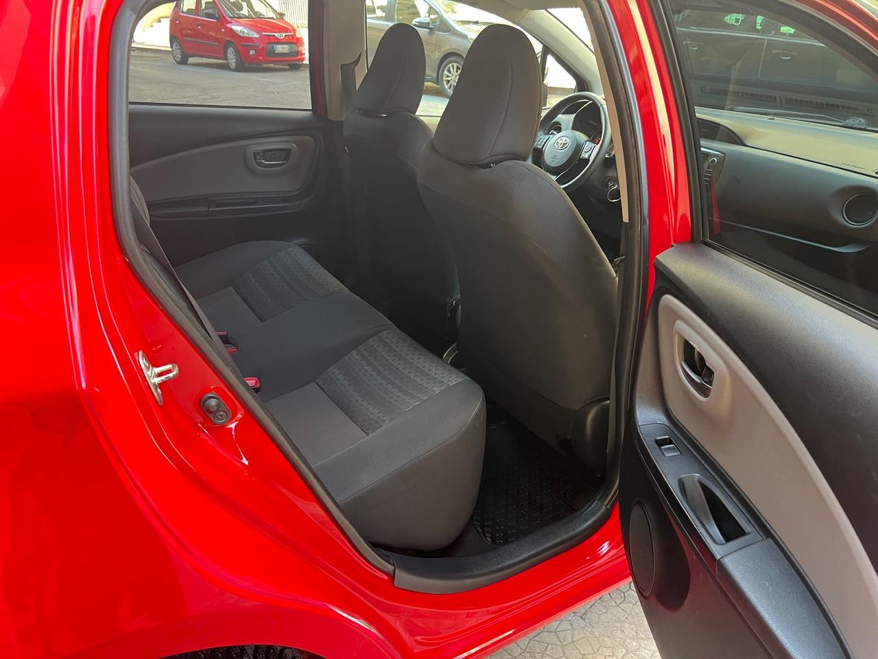 Toyota Yaris 1.0 5 porte Lounge