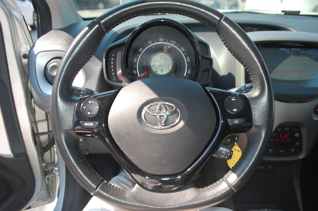 Toyota Aygo 1.0 Connect X-Play 72CV Uff Italy Led USB Bluetoot