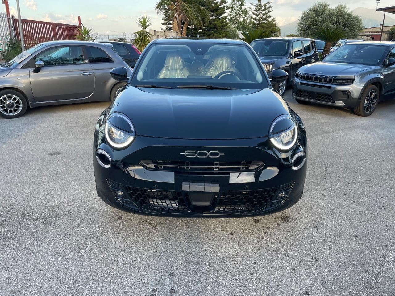 Fiat 600 Hybrid KM0 a*f*f*a*r*e