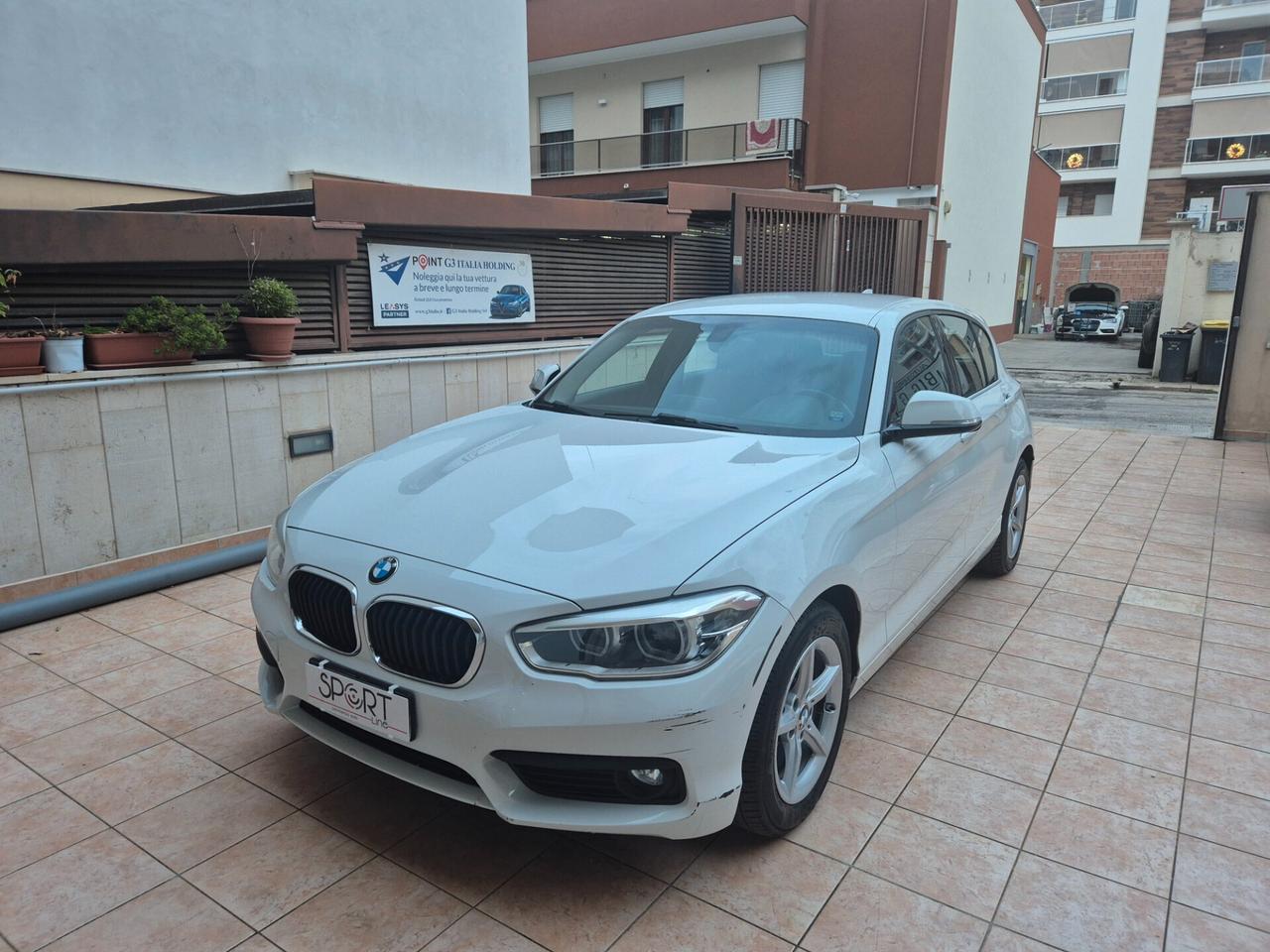 Bmw 116d 5p. Urban AUTO
