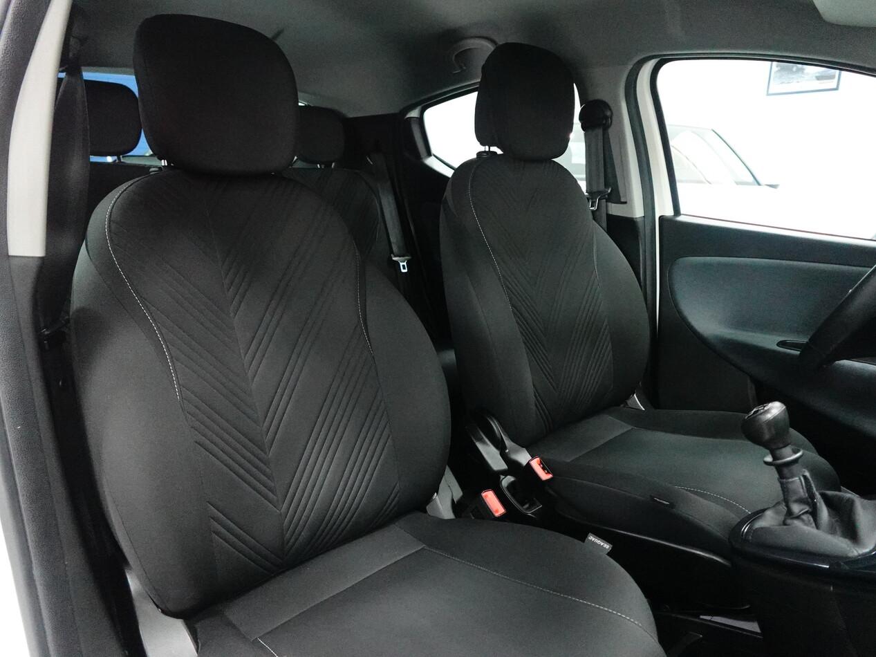 Lancia Ypsilon III 1.0 FIREFLY HYBRID 70 CV GOLD