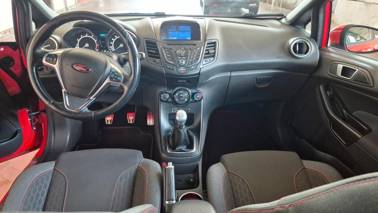 Ford Fiesta st line 140 CV