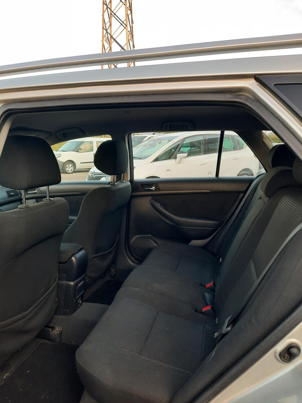 Toyota Avensis 1.8 GPL 16V Station Wagon