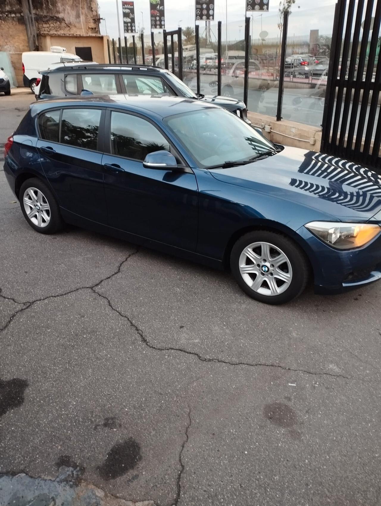 Bmw 116 116d 5p. Urban