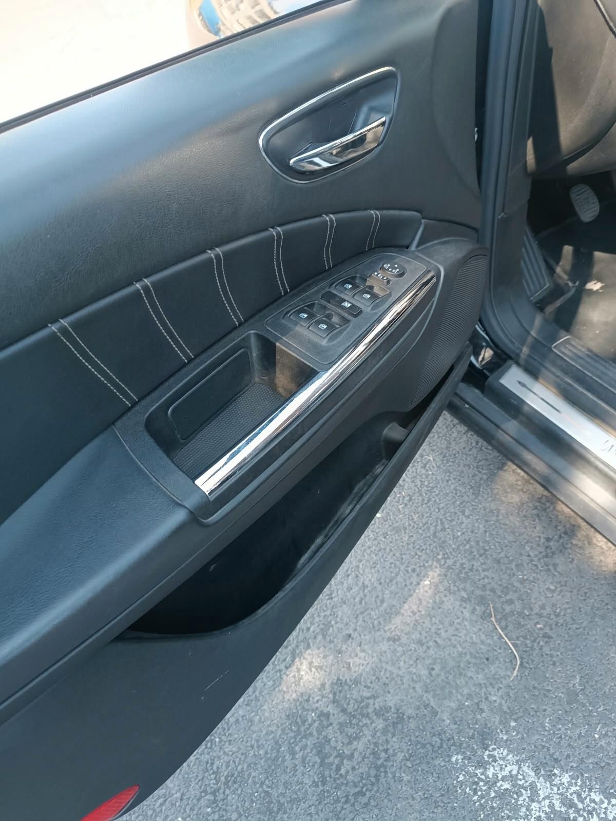 Lancia Delta 1.6 MJT DPF Platino POLTRONA FRAU
