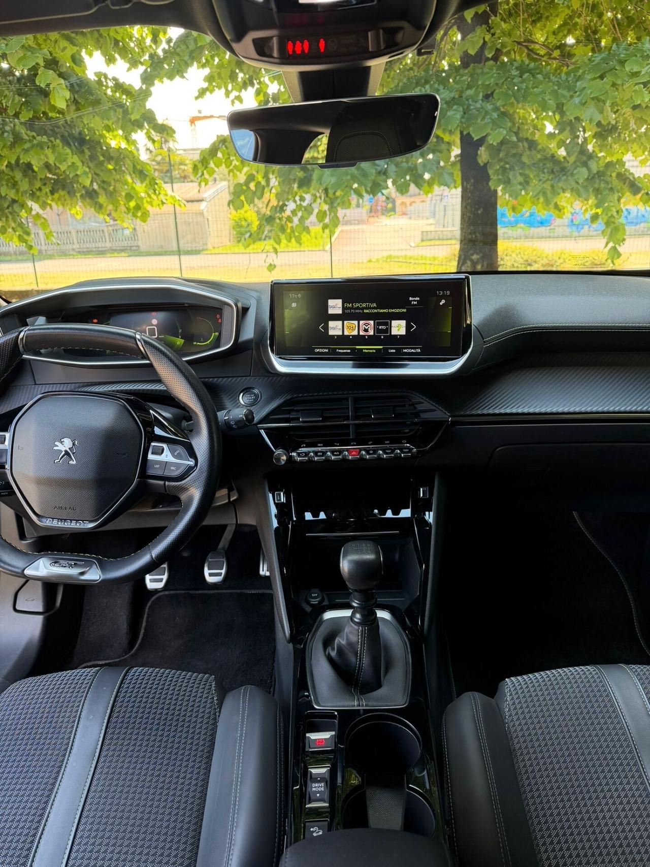 Peugeot 2008 PureTech 130 S&S EAT8 GT Line