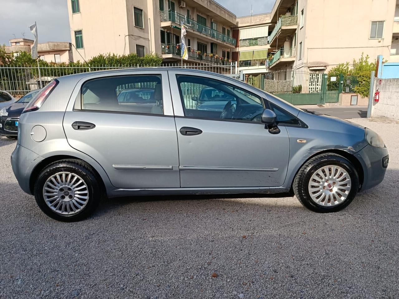 Fiat Punto 1.4 8v 77cv GPL Rinnovato-2011