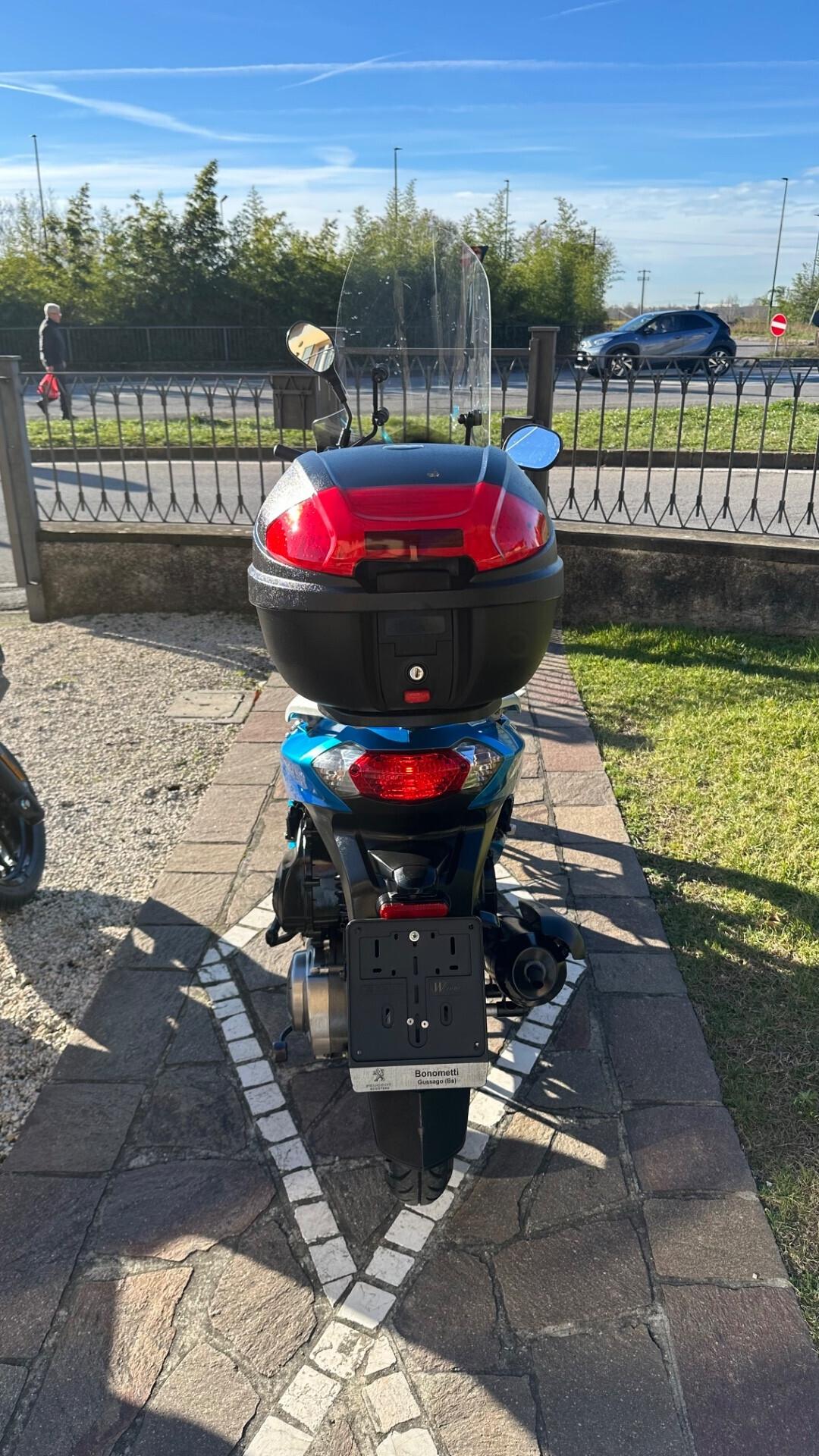 Peugeot Tweet Evo 2 150 Parabrezza e bauletto