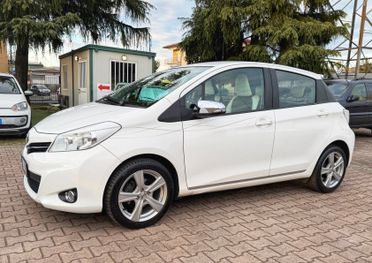 Toyota Yaris 1.3 5 porte OK NEOPATENTATI