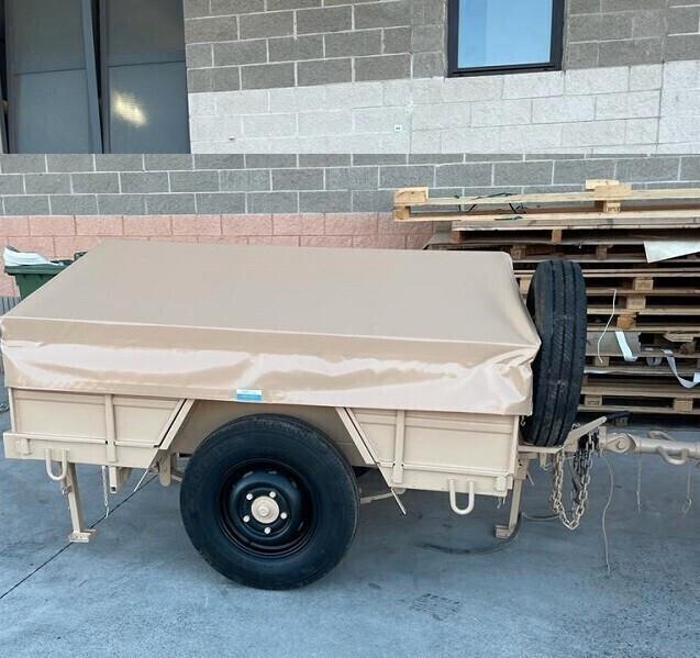 Iveco VM 90 2.8TDI 4X4 HARD TOP 9POSTI + CARRELLO