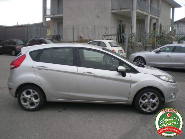 FORD Fiesta 1.4 16V 5p. B/ GPL Titanium - PRONTA CONSEGNA