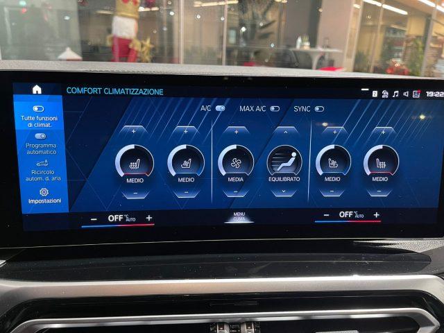 BMW M3 Competition xDrive TETTO CARBONIO 4X4 FULL BLACK