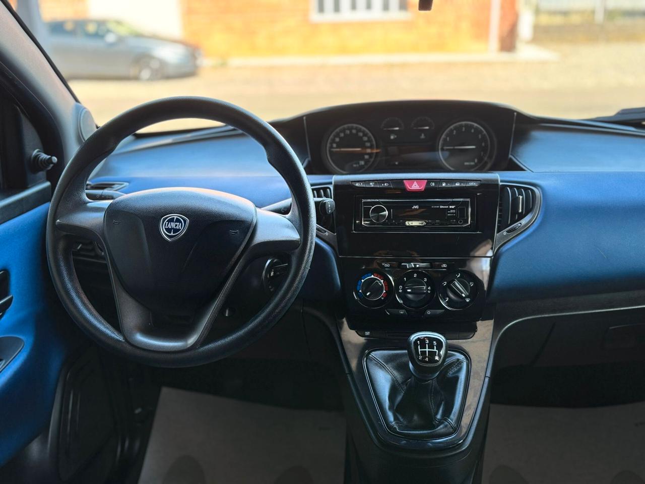 Lancia Ypsilon 1.2 69 CV 5 porte GPL Ecochic Silver