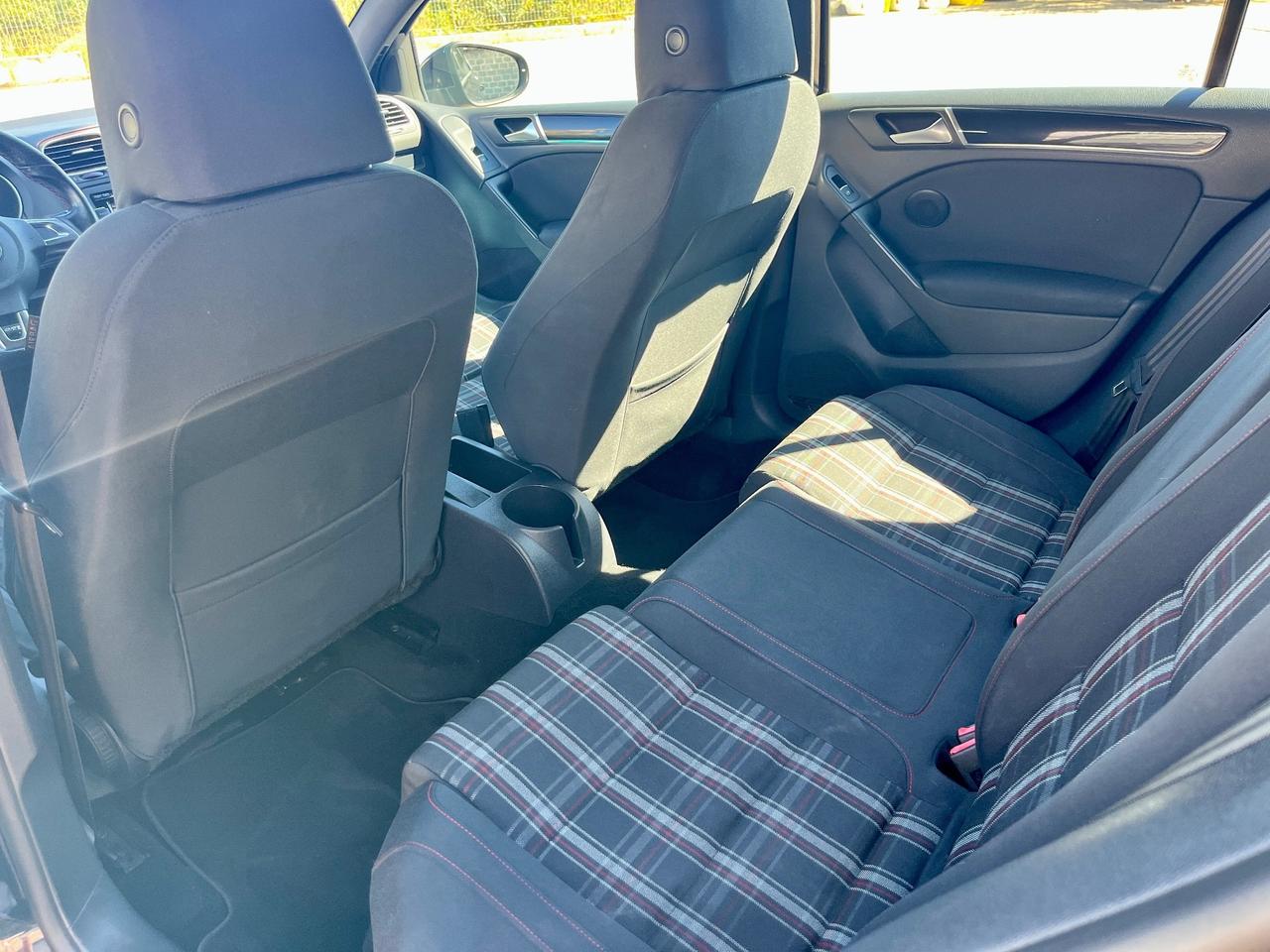 Volkswagen Golf VI GTI 2.0 Turbo benzina - 2011