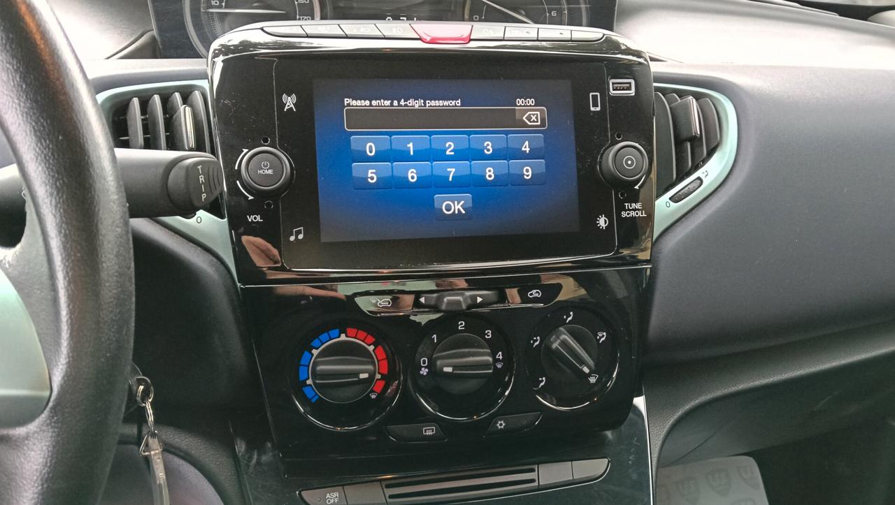 LANCIA YPSILON 1.0 HYBRID-GARANZIA FULL