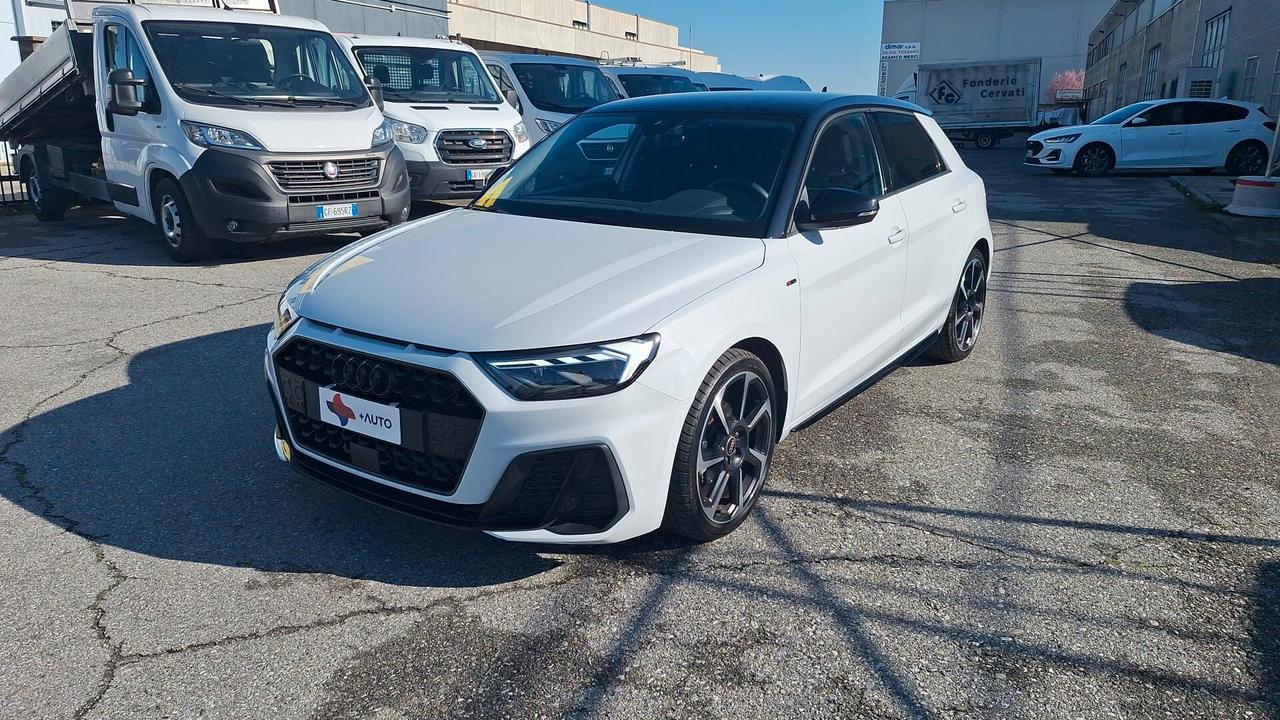 Audi A1 SPB 30 TFSI S tronic Identity Black SOLI 12000KM !!!
