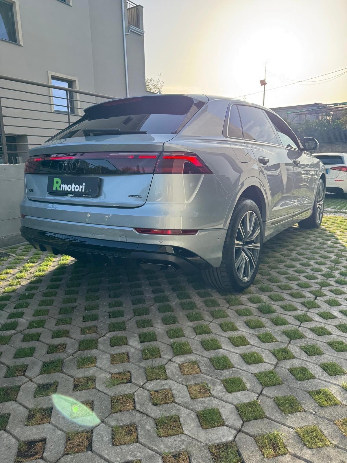 Audi Q8 SUV 45 TDI quattro tiptronic S line edition