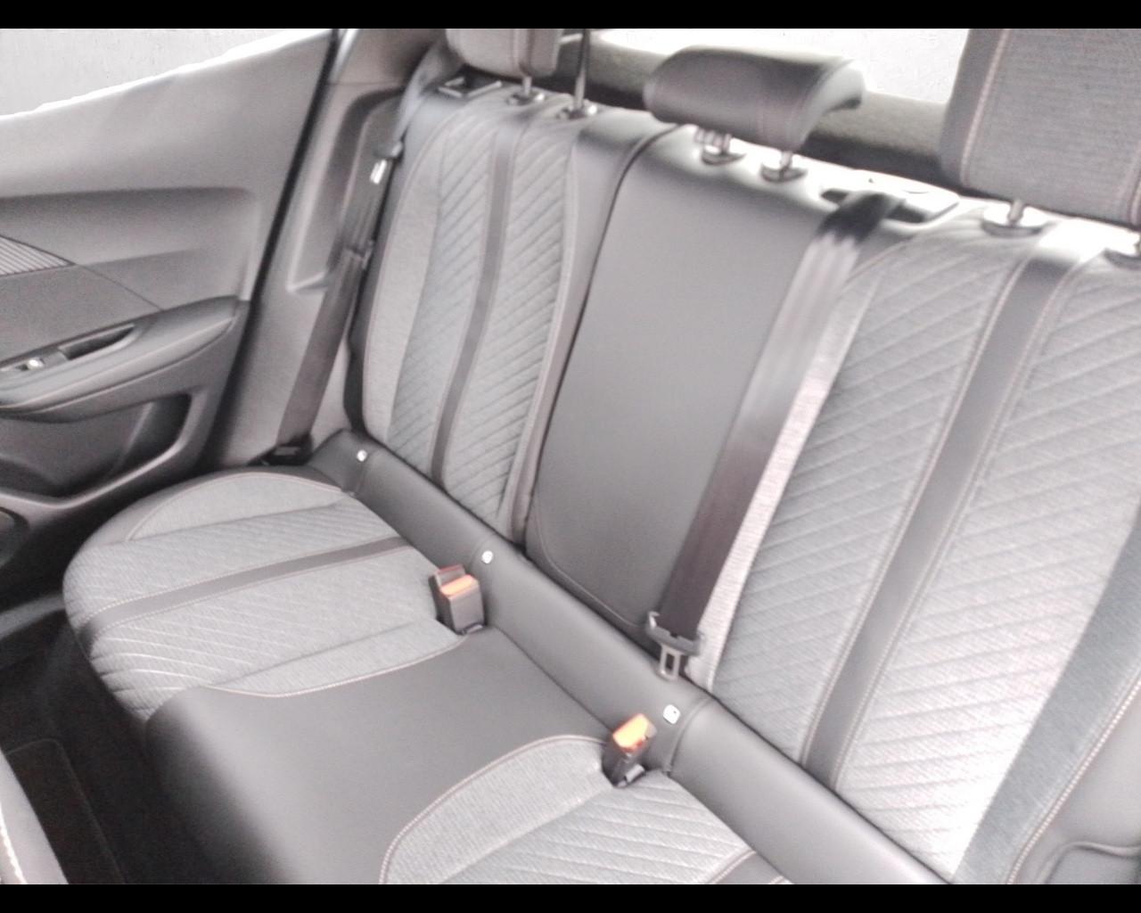 PEUGEOT 2008 2ª serie - 2008 BlueHDi 130 S&S EAT8 Allure