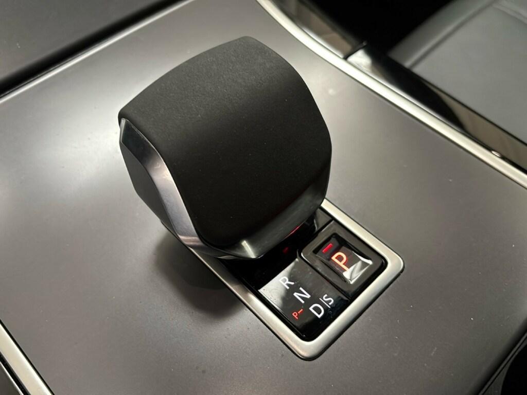 Land Rover Range Rover Velar 2.0 D I4 MHEV R-Dynamic SE 4WD Auto