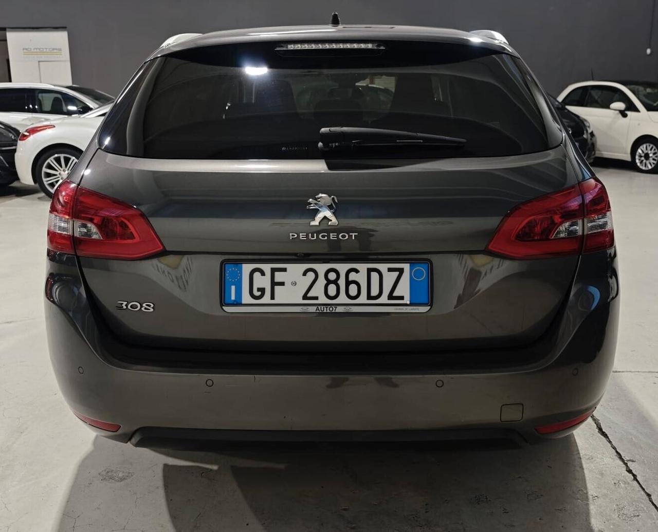 Peugeot 308 IVA ESPOSTA Allure Neopatentati