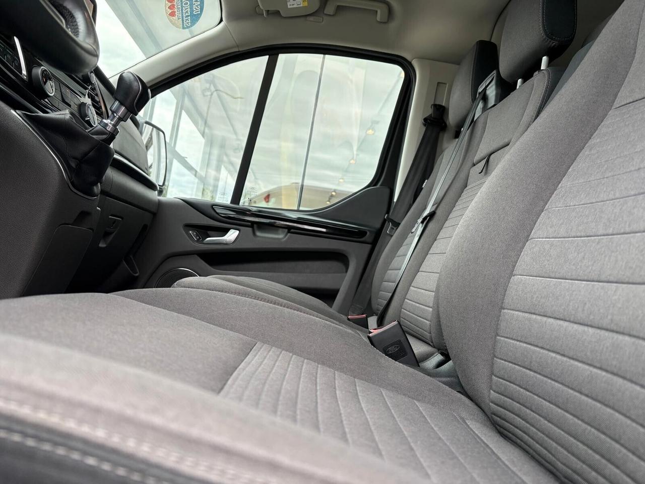 Ford Tourneo Custom 320 TITANIUM 2.0 EcoBlue PL 9 posti UNICO PR.