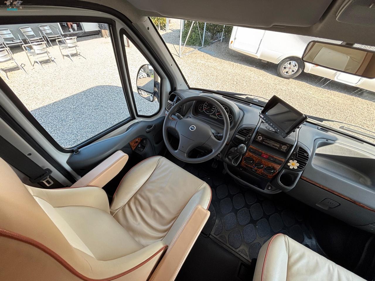Bürstner A 747-2 ACTIVE - MANSARDATO CON AMPIO GARAGE PATENTE C