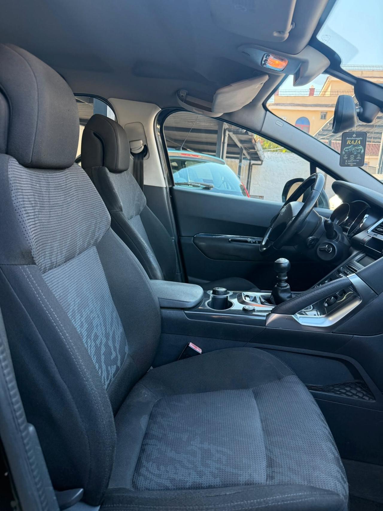 Peugeot 3008 1.6 HDi 112CV Business