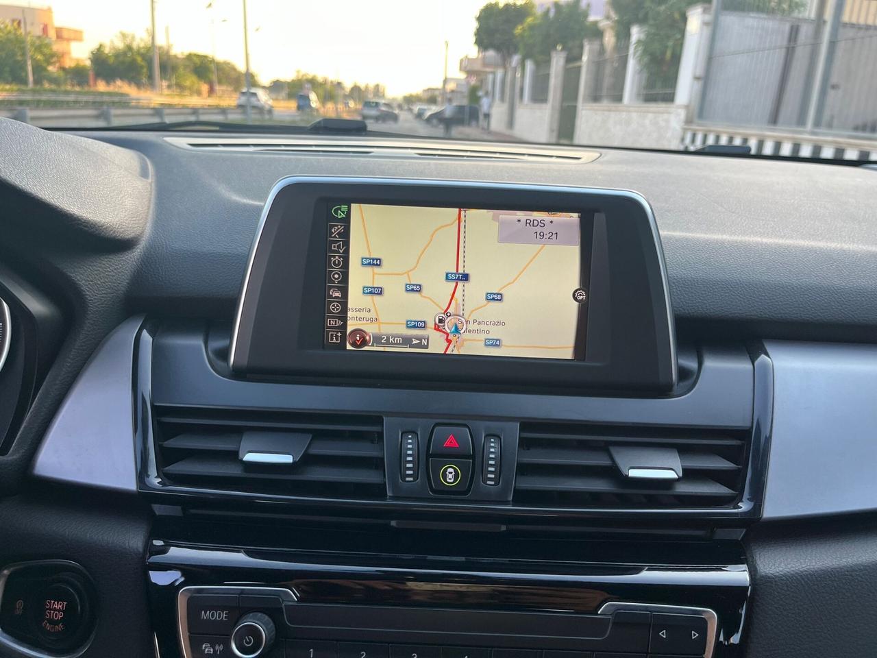 Bmw 2 Active Tourer 216d Advantage 2015