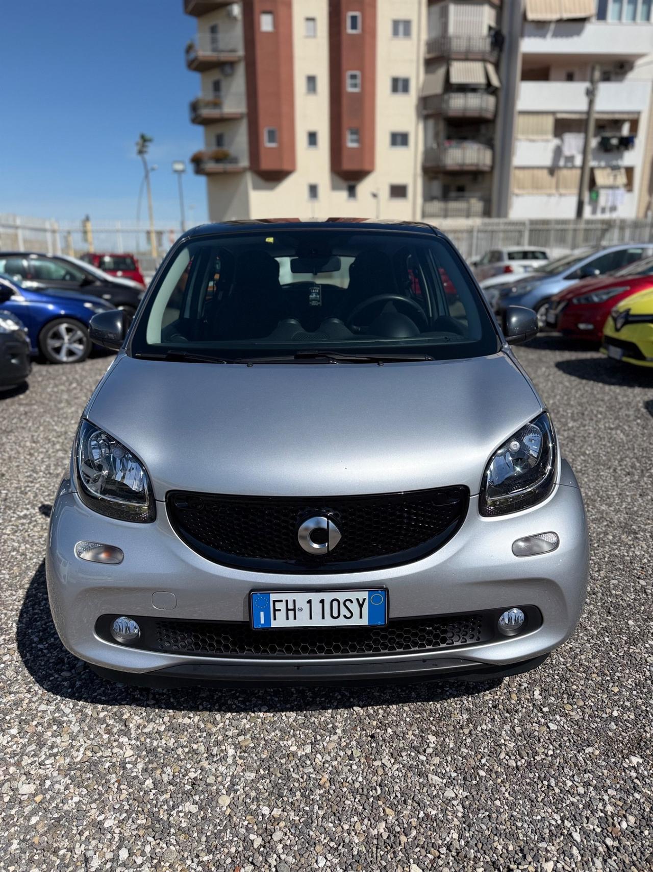 Smart ForFour 70 1.0 twinamic Safetown Silver
