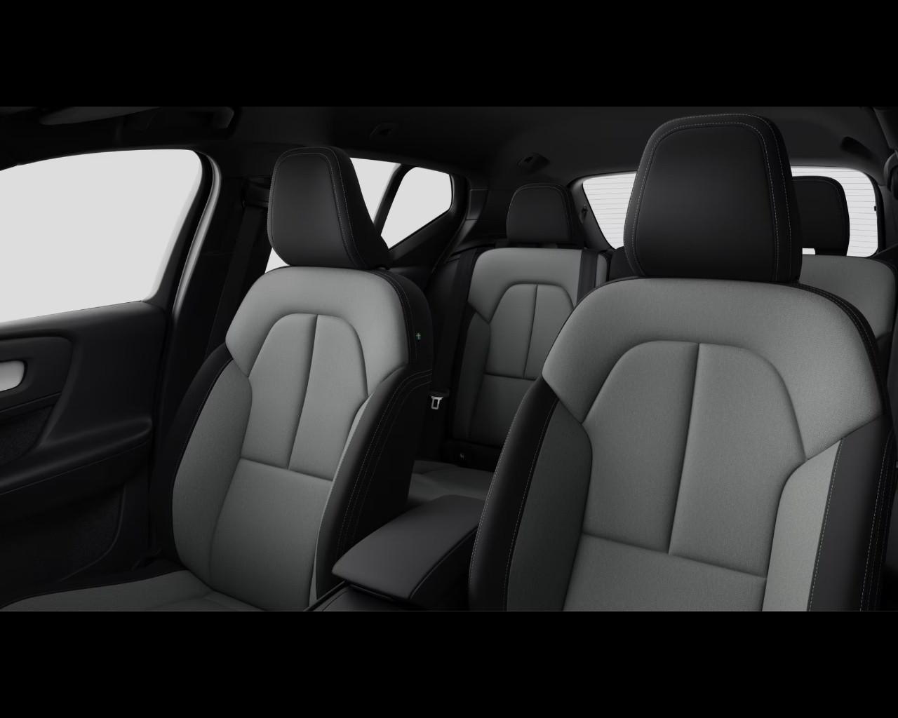 VOLVO XC40 CORE B3 AUTO PREZZO PROMO FINO A FINE MESE