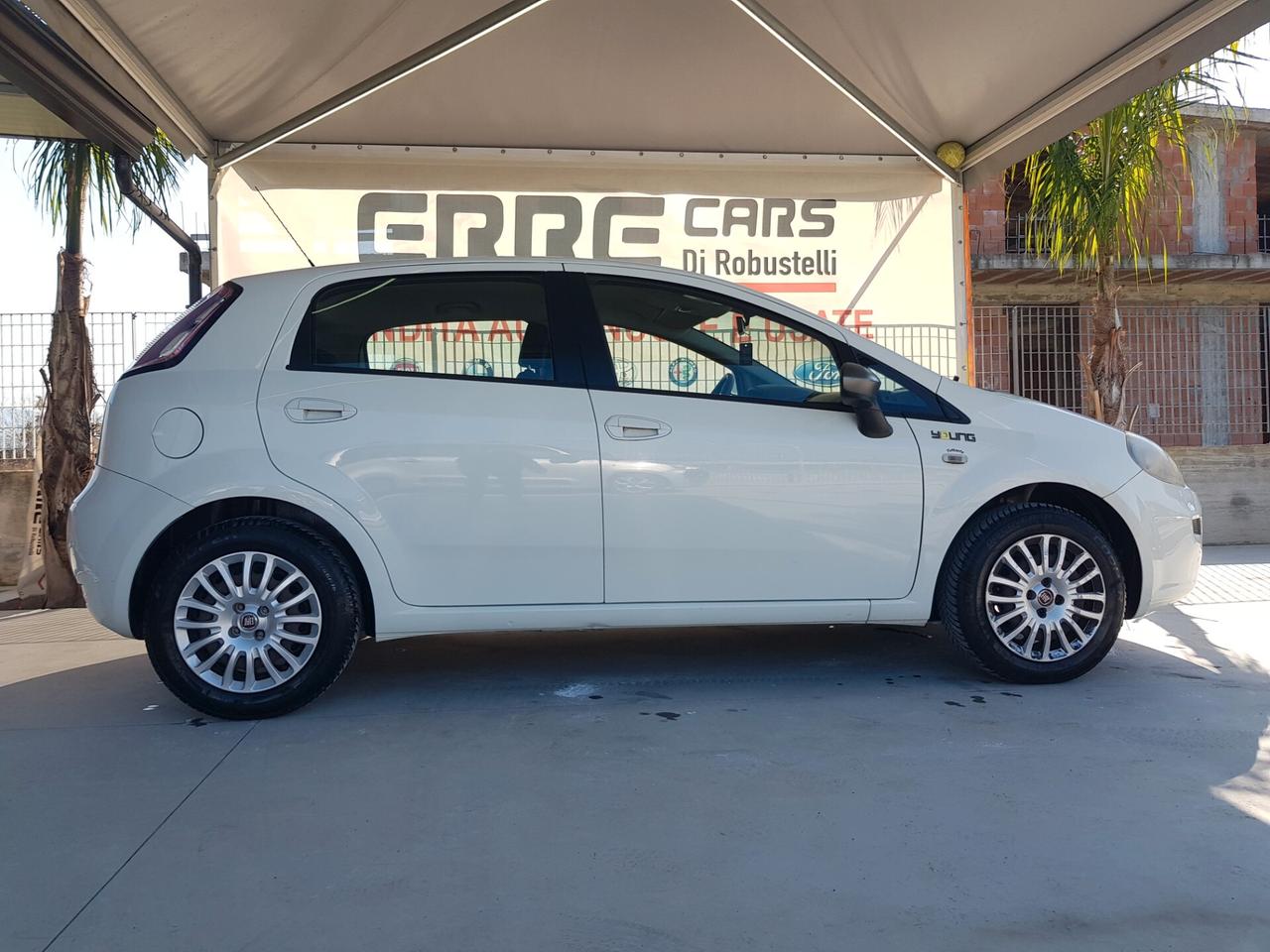 FIAT PUNTO YOUNG ANNO 12/2014 1.2 BENZINA