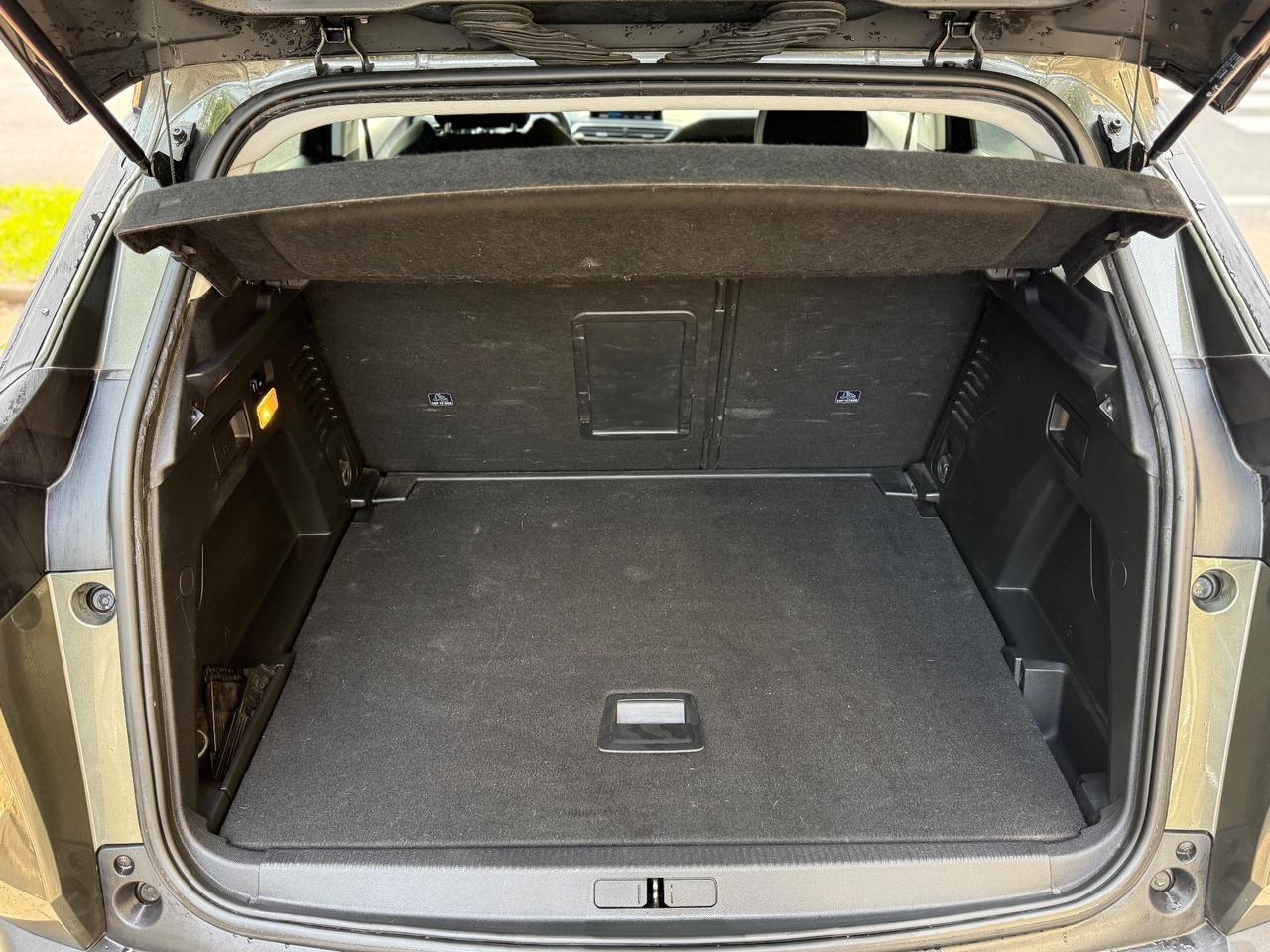 Peugeot 3008 BlueHDi 130 S&S EAT8 Business