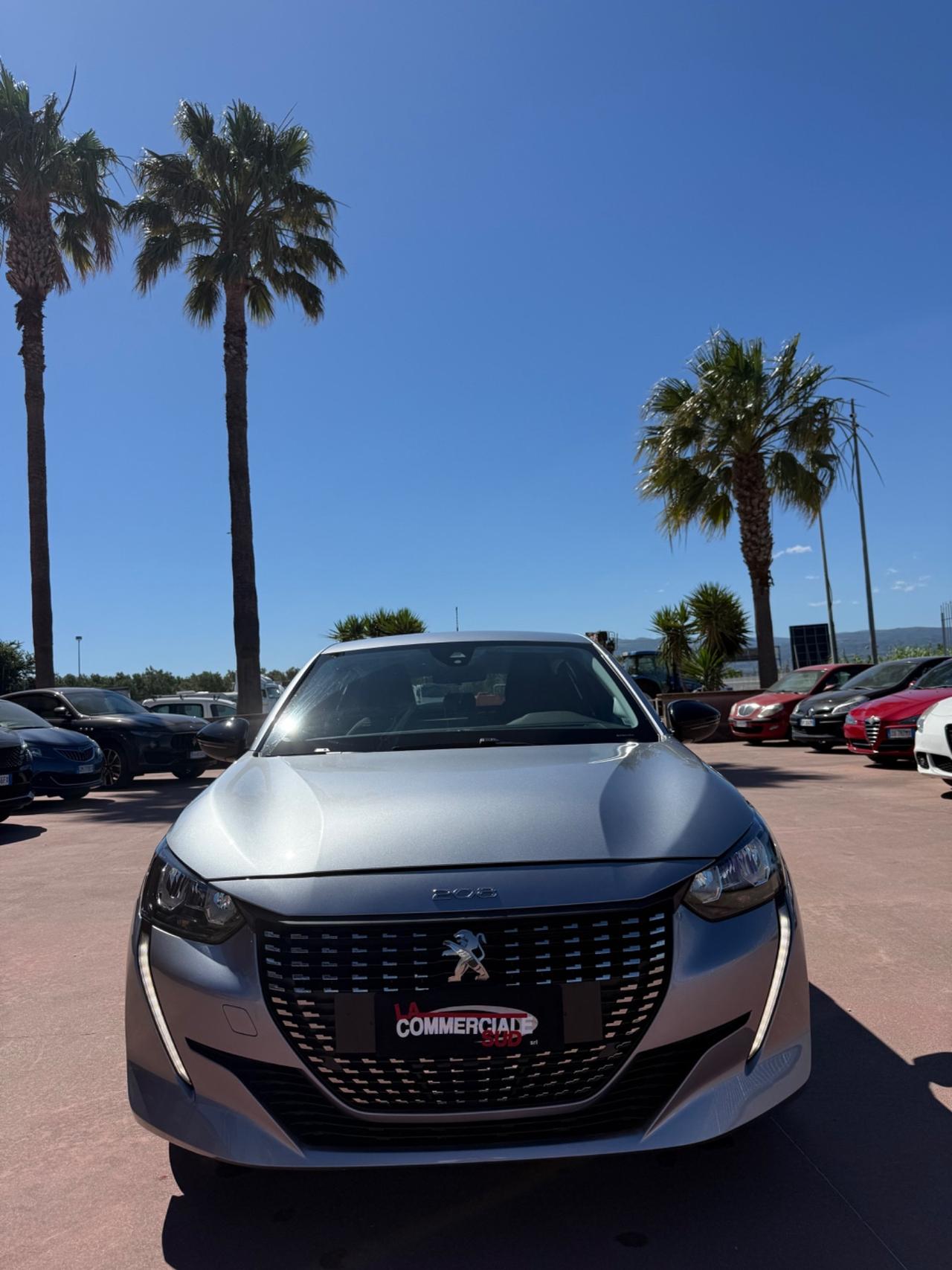 Peugeot 208 1.2 75cv 8000KM