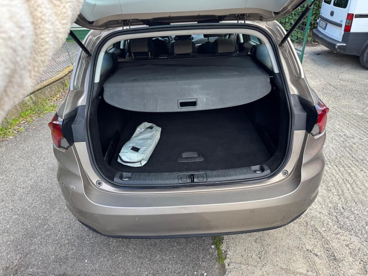 Fiat Tipo 1.6 Mjt S&S SW Lounge