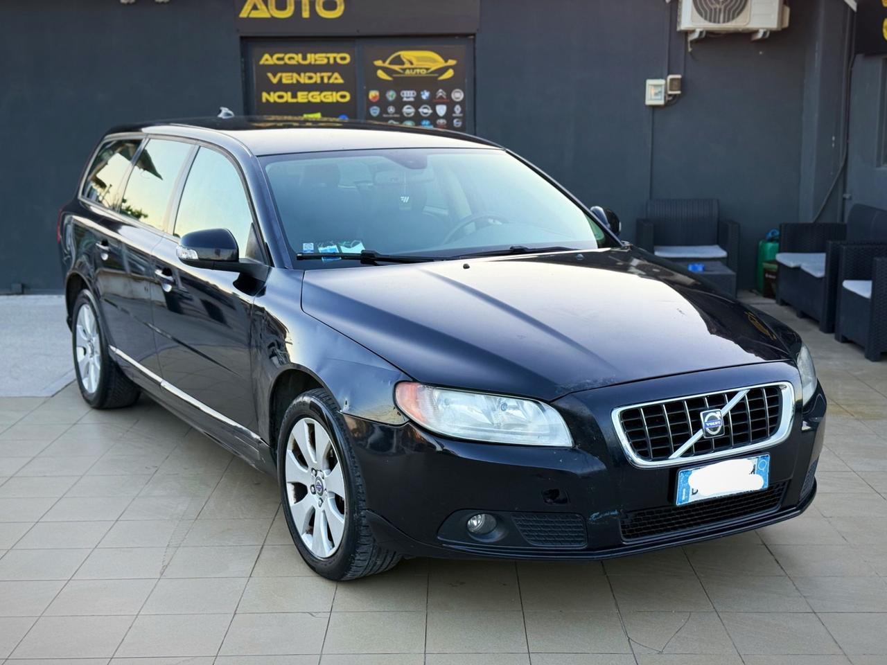 Volvo V70 2.4 D5 Summum Garanzia 12 Mesi