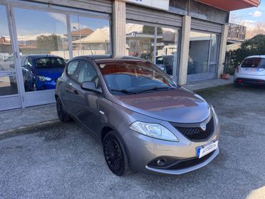 Lancia Ypsilon 1.2 69 CV 5 Black and Noir