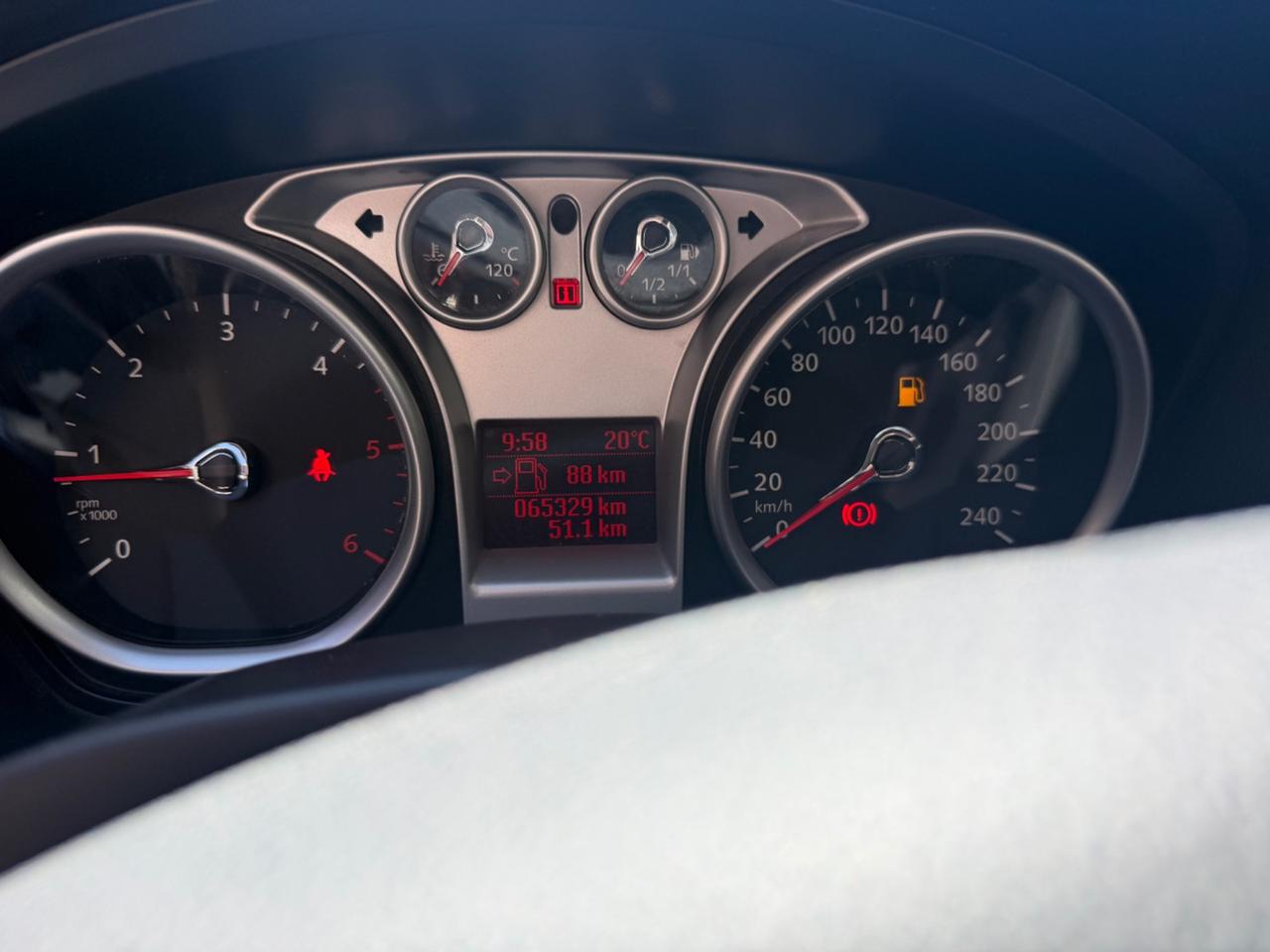 Ford Focus 1.6 TDCi (110CV) 5p. Tit. DPF