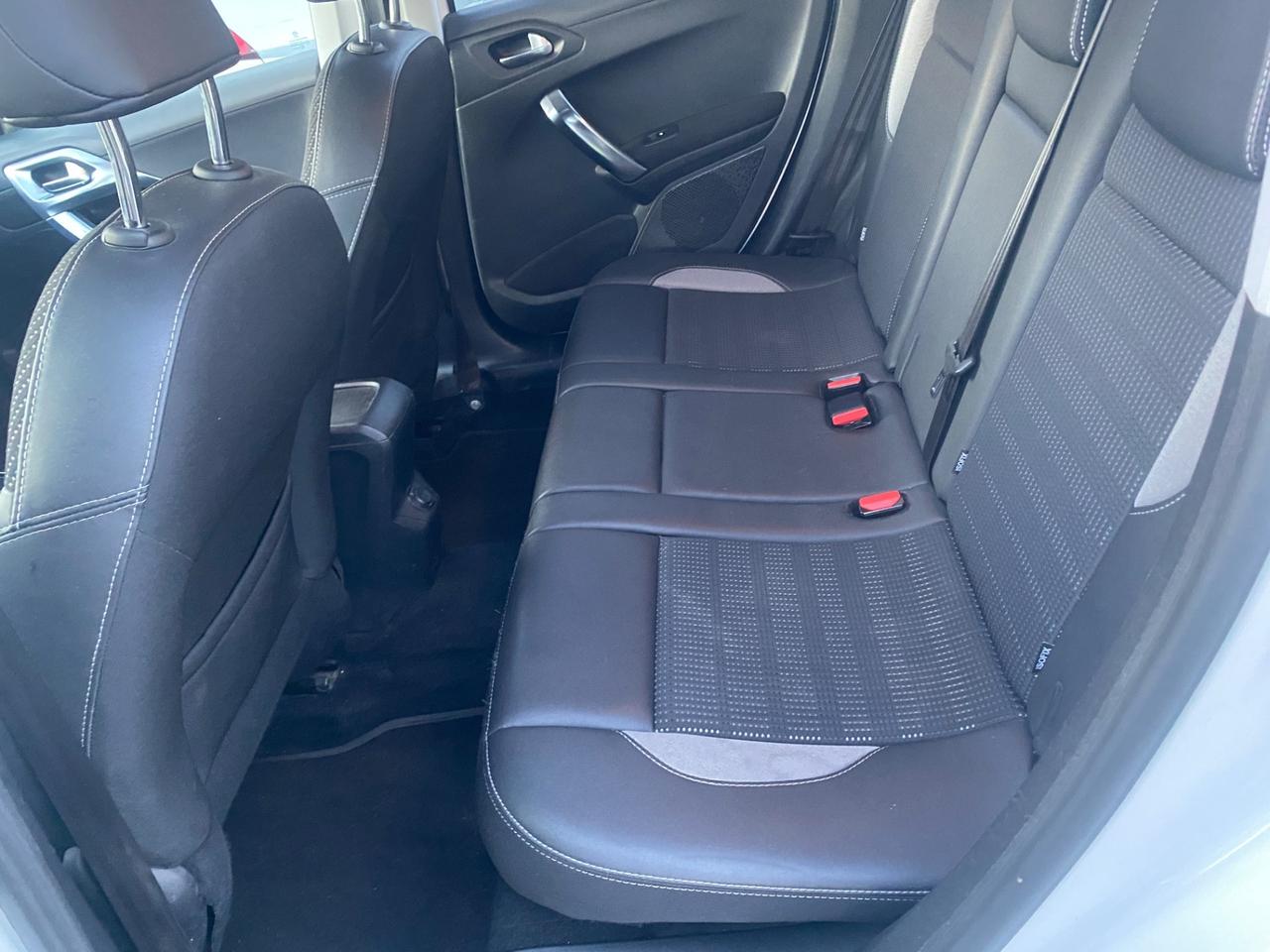 Peugeot 2008 PureTech Turbo 110 S&S Allure