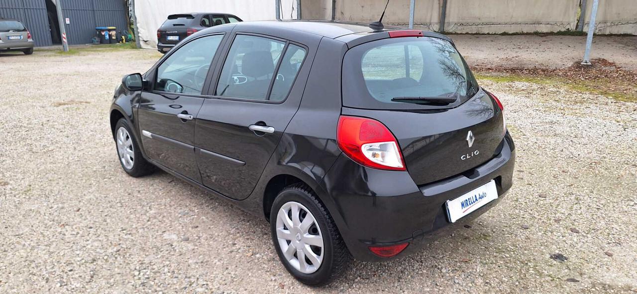 Renault Clio 1.2 16V 5 porte Dynamique